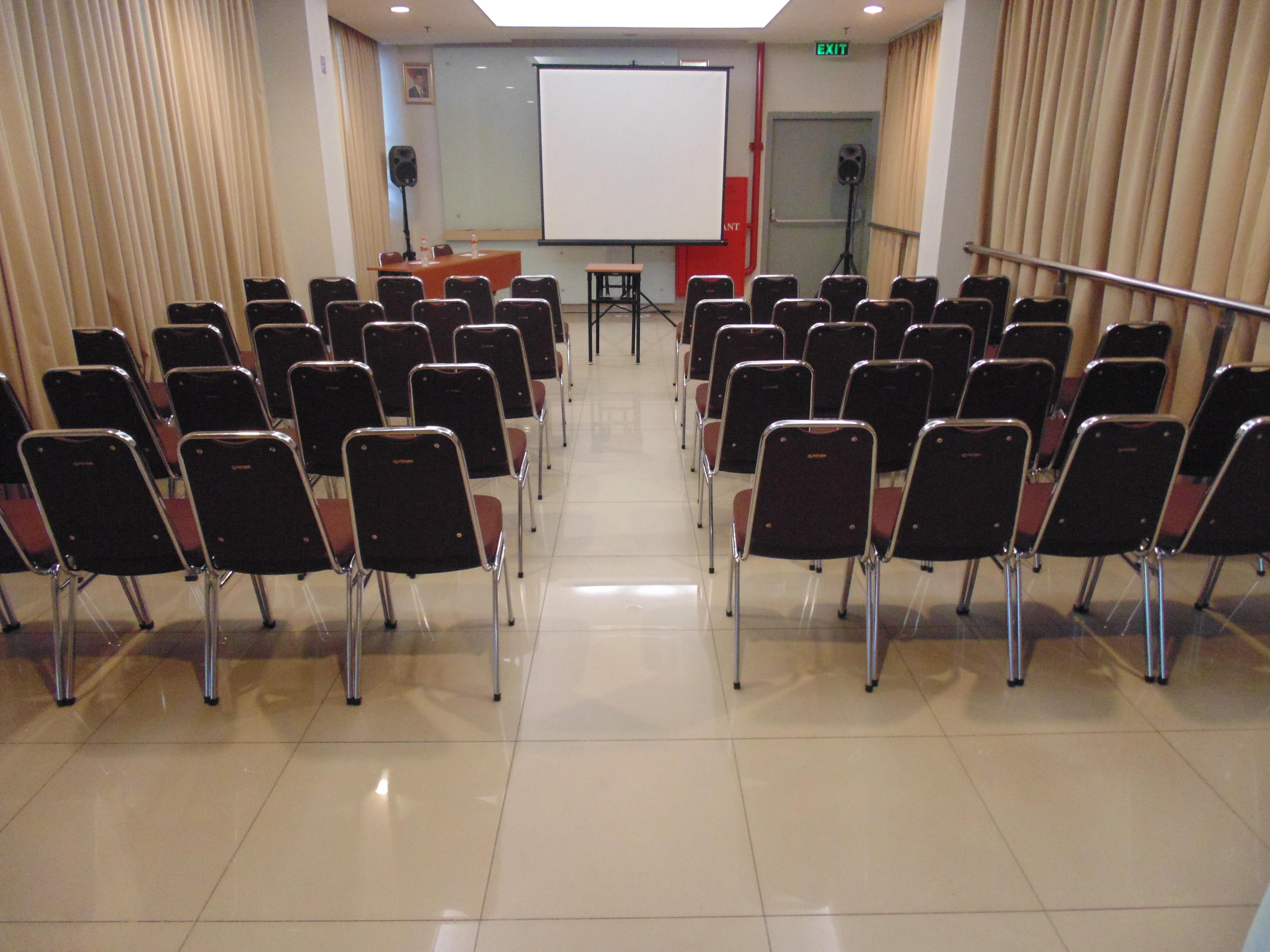 Amaris Hotel Bekasi Barat Exterior foto